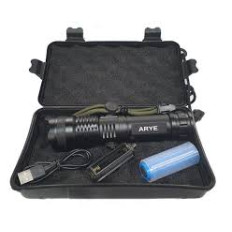 LINTERNA FOCO ZOOM RECARGABLE 7W BAT 26650 650M (986)