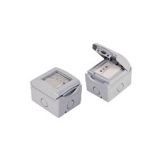 CAJA ESTANCO UNIPOLAR + 3 EN LINEA