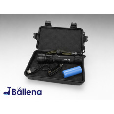 LINTERNA FOCO ZOOM RECARGABLE 7W BAT 26650 650M (986)