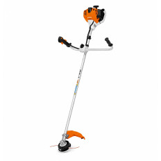 DESMALEZADORA STIHL FS 221 CON CABEZAL Y CUCHILLA 3 PTS
